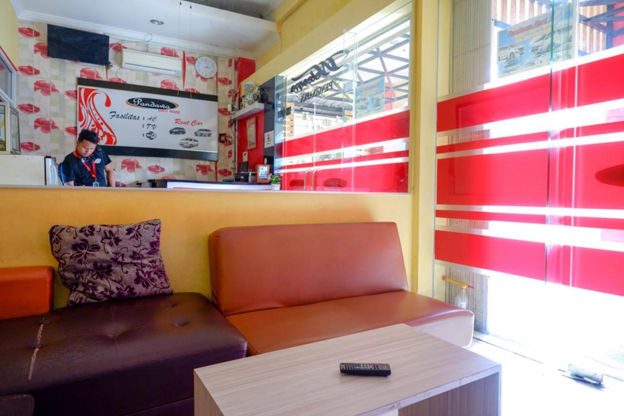 Pandawa Guest House At Ngaliyan Square Mitra Reddoorz Semarang Buitenkant foto