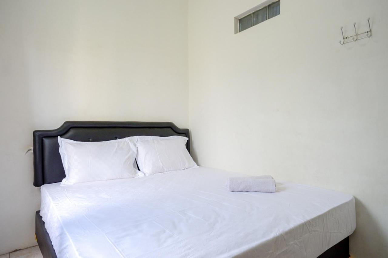Pandawa Guest House At Ngaliyan Square Mitra Reddoorz Semarang Buitenkant foto